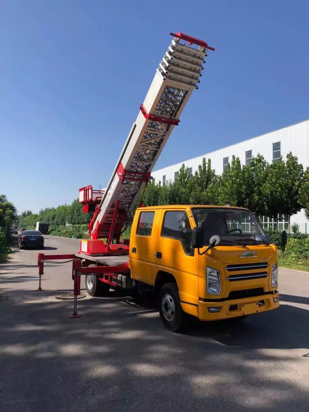 石家庄井陉矿附近的云梯车出租服务：轻松解决高空作业需求