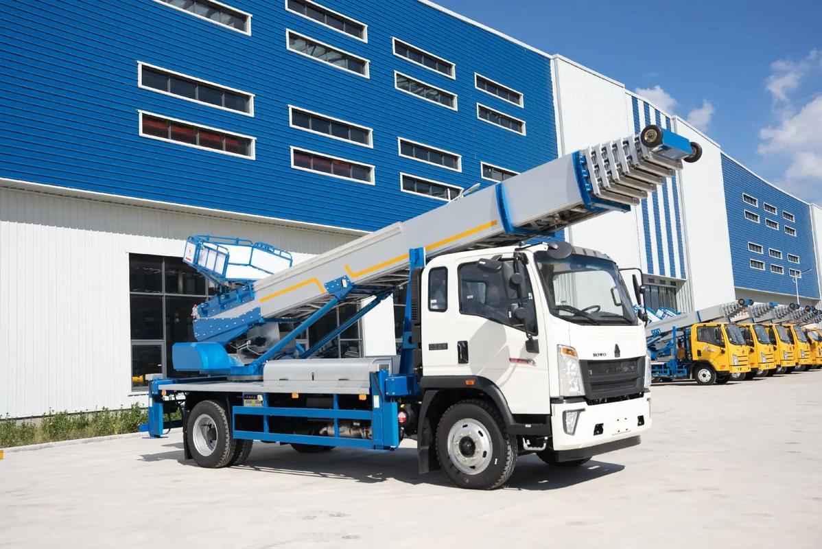 石家庄井陉矿出租云梯车高空作业车 建筑垃圾搬运